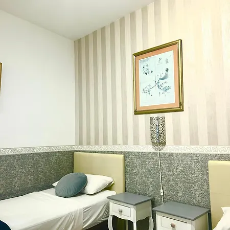 Malaga Centro Hostel (Adults Only) Exterior photo